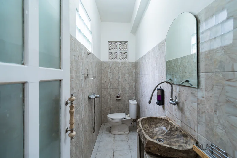 Ensuite bathroom at Samadhi Yoga Ashram, Bali